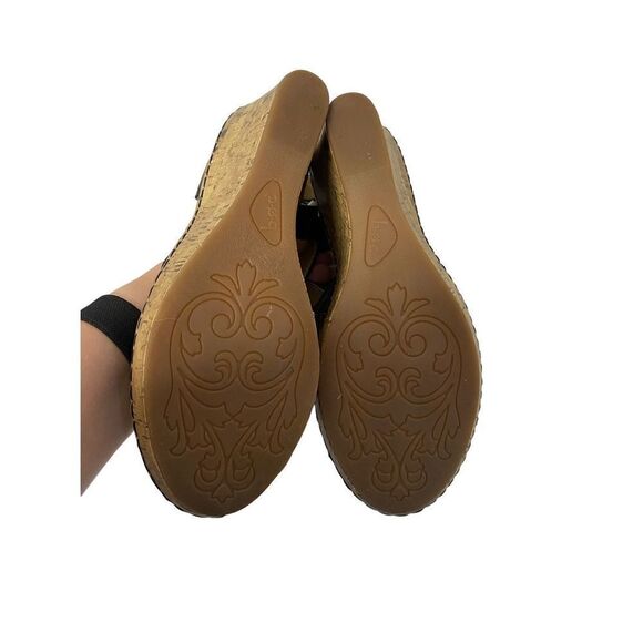 Born Concepts Black Leather Wedge Sandals - Picture 9 of 13